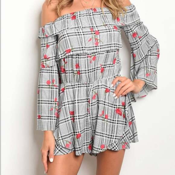 Miss Love Off The Shoulder Bell Sleeve Shorts Romper Black Plaid Cherry Small - Picture 1 of 12